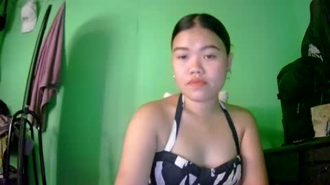 Snapshot of prettymae756493 chatting on June 16, 11:18 pm prettymae756493 online show from June 16, 11:18 pm