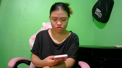 Snapshot of prettymae756493 chatting on July 26, 2:02 pm prettymae756493 online show from July 26, 2:02 pm