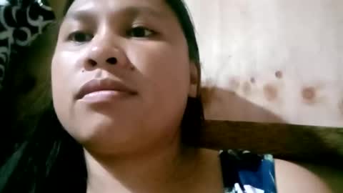 Snapshot of prettyneca5991 chatting on May 2, 12:43 pm prettyneca5991 online show from May 2, 12:43 pm