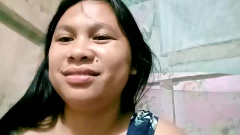 Snapshot of prettyneca5991 chatting on May 17, 4:58 pm prettyneca5991 online show from May 17, 4:58 pm