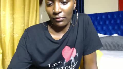 Snapshot of prettyquee chatting on February 25, 11:00 pm sasha online show from February 25, 11:00 pm