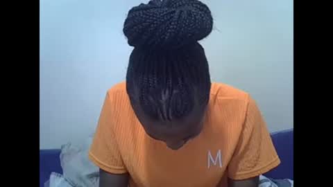 Snapshot of prettyqueenn1 chatting on January 12, 4:08 pm sharon online show from January 12, 4:08 pm