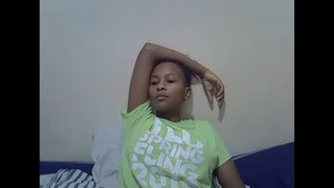 Snapshot of prettyqueenn1 chatting on February 16, 2:32 pm sharon online show from February 16, 2:32 pm