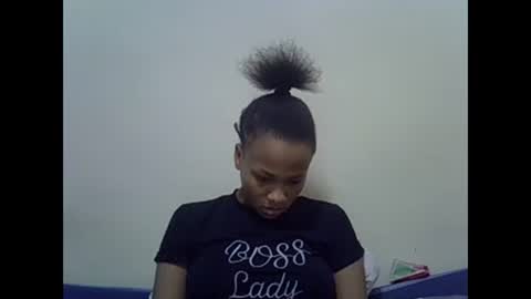 Snapshot of prettyqueenn1 chatting on March 3, 9:44 am sharon online show from March 3, 9:44 am