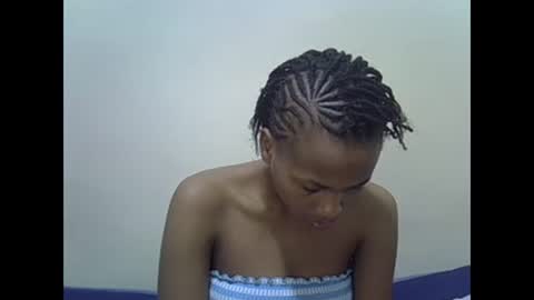 Snapshot of prettyqueenn1 chatting on March 7, 2:01 pm sharon online show from March 7, 2:01 pm