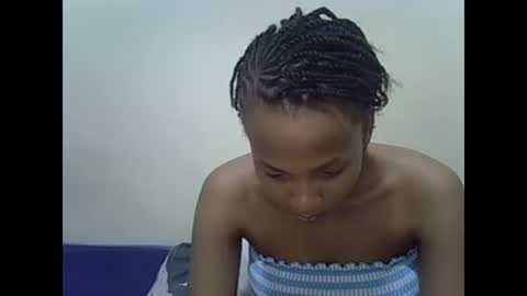 Snapshot of prettyqueenn1 chatting on March 9, 3:27 pm sharon online show from March 9, 3:27 pm