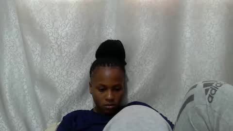 Snapshot of prettyqueenn1 chatting on January 7, 8:50 am sharon online show from January 7, 8:50 am