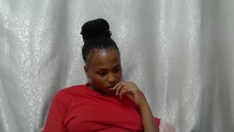 Snapshot of prettyqueenn1 chatting on January 13, 7:08 pm sharon online show from January 13, 7:08 pm