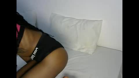 Snapshot of prettyquiny254 chatting on October 18, 6:30 pm prettyquiny254 online show from October 18, 6:30 pm