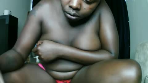 prettyreen online show from December 4, 2:48 pm