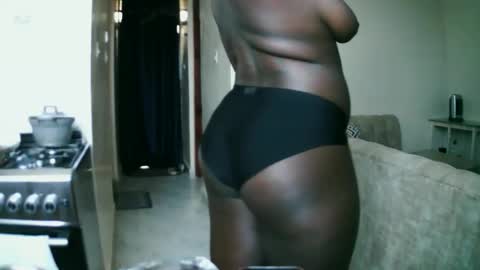 prettyreen online show from April 2, 11:08 am