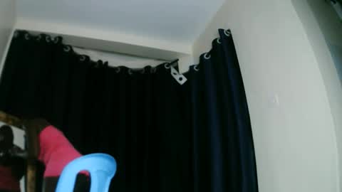 Snapshot of prettyreen chatting on June 8, 10:21 pm prettyreen online show from June 8, 10:21 pm