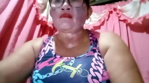 Snapshot of prettyrose01 chatting on June 12, 12:26 pm prettyrose01 online show from June 12, 12:26 pm