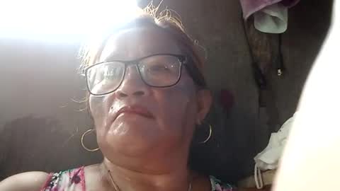 Snapshot of prettyrose01 chatting on June 14, 12:08 am prettyrose01 online show from June 14, 12:08 am