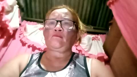 Snapshot of prettyrose01 chatting on July 30, 1:54 pm prettyrose01 online show from July 30, 1:54 pm