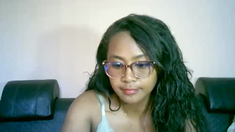 Snapshot of prettysexy3601 chatting on May 23, 11:58 am prettysexy3601 online show from May 23, 11:58 am