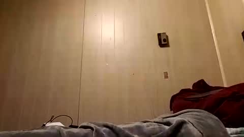 prettysolidd7 online show from December 2, 5:48 am