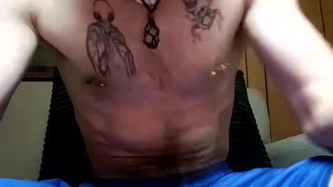 prettysolidd7 online show from February 10, 12:19 am