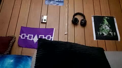 prettysolidd7 online show from February 27, 10:37 am