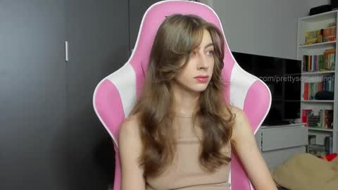 Sophie  next stream will be at Monday  i will wait you guys  online show from October 23, 6:45 am