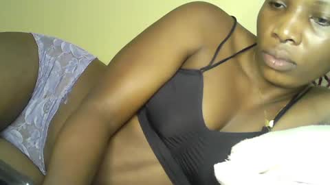 Snapshot of prettyvish chatting on July 19, 7:01 am prettyvish online show from July 19, 7:01 am