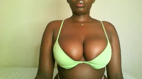 prettyvishy online show from February 15, 7:51 am