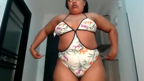 Snapshot of prettyxfreaky chatting on June 8, 6:19 pm prettyxfreaky online show from June 8, 6:19 pm