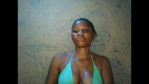 Snapshot of prettyxxpac chatting on February 7, 10:46 pm prettyxxpac online show from February 7, 10:46 pm