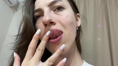 Snapshot of prettyyy_angel chatting on May 9, 6:35 pm prettyyy_angel online show from May 9, 6:35 pm