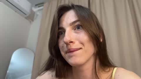 Snapshot of prettyyy_angel chatting on May 13, 5:10 pm prettyyy_angel online show from May 13, 5:10 pm