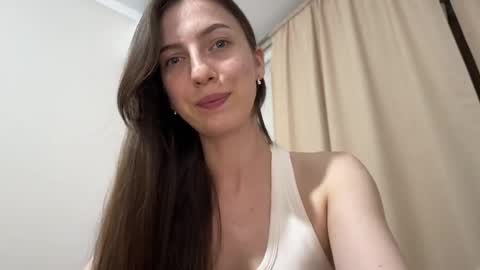 Snapshot of prettyyy_angel chatting on June 1, 6:20 pm prettyyy_angel online show from June 1, 6:20 pm