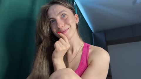 Snapshot of prettyyy_angel chatting on June 8, 7:53 am prettyyy_angel online show from June 8, 7:53 am