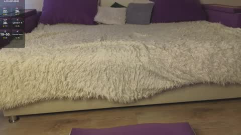 Kitty online show from April 11, 7:45 am