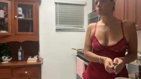 prettyyykittyyy22 online show from April 3, 12:41 am