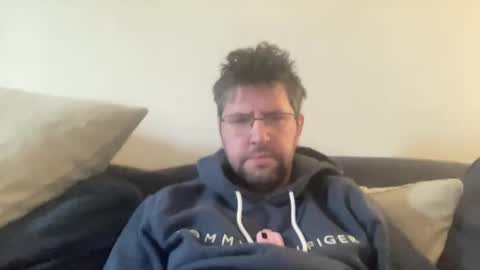 Snapshot of previewh chatting on April 3, 10:57 am PreviewH online show from April 3, 10:57 am