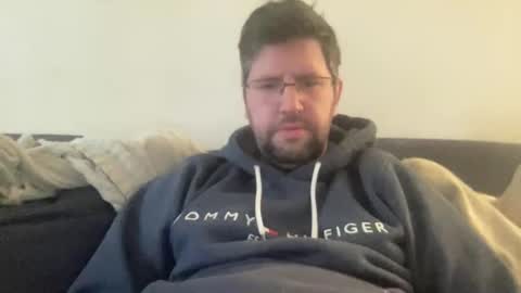 Snapshot of previewh chatting on April 6, 7:31 am PreviewH online show from April 6, 7:31 am