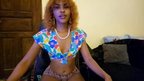 Snapshot of priceless_sexy chatting on June 6, 11:04 am priceless_sexy online show from June 6, 11:04 am