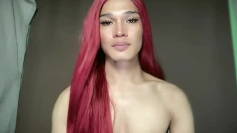 Snapshot of pricelessbeautyxxx chatting on December 14, 6:34 pm TINA online show from December 14, 6:34 pm