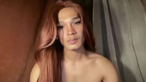 Snapshot of pricelessbeautyxxx chatting on January 6, 2:32 pm TINA online show from January 6, 2:32 pm