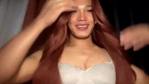 Snapshot of pricelessbeautyxxx chatting on February 4, 1:17 pm TINA online show from February 4, 1:17 pm