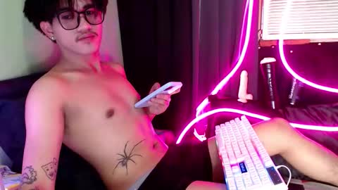 primekiannx_ online show from February 12, 8:53 am