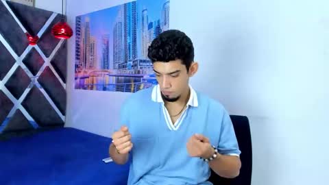 prince_arthur77 online show from October 26, 1:28 pm