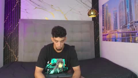Snapshot of prince_arthur77 chatting on May 5, 1:52 pm prince_arthur77 online show from May 5, 1:52 pm