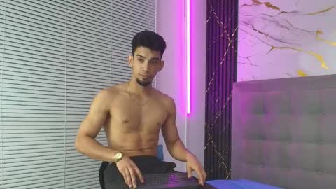 Snapshot of prince_arthur77 chatting on May 30, 4:48 pm prince_arthur77 online show from May 30, 4:48 pm