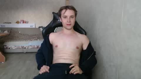Snapshot of prince_cb chatting on February 4, 9:59 am Sunny online show from February 4, 9:59 am