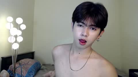 Snapshot of princecalix chatting on October 10, 5:45 pm princecalix online show from October 10, 5:45 pm