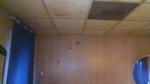 johnny online show from April 17, 4:43 pm