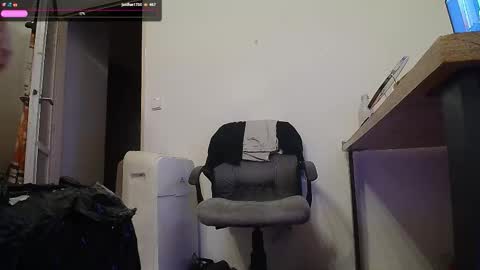 Snapshot of princeofprague420 chatting on September 12, 11:37 pm Prince Of Prague online show from September 12, 11:37 pm