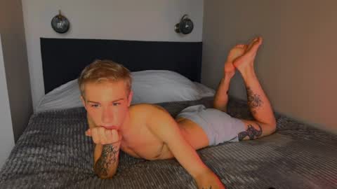 Snapshot of princes_beach chatting on April 3, 4:10 am HUNTER LEO KEVIN online show from April 3, 4:10 am