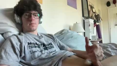 Peaches online show from September 20, 8:54 pm